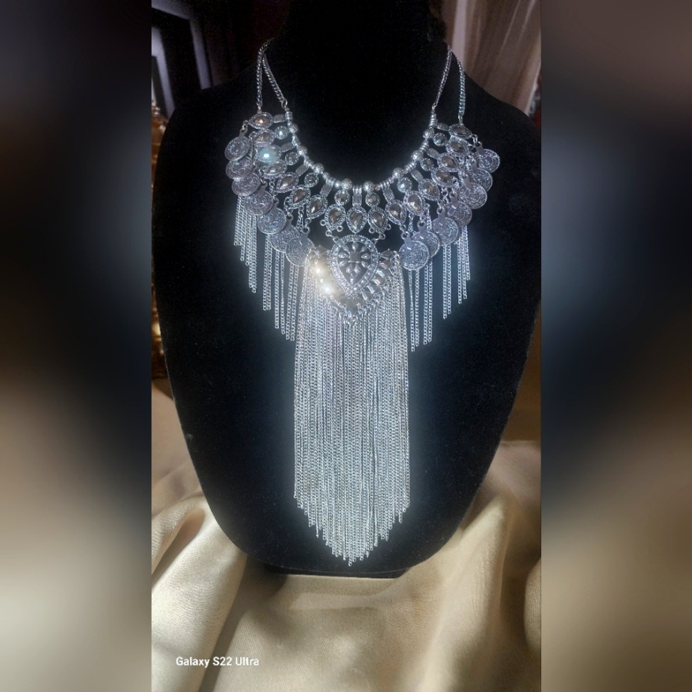 Stunning Statement Necklace